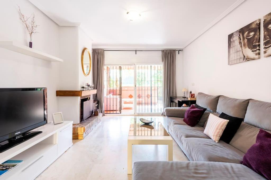 Apartamento En Marbella Guadalmina Primera Linea De Campo De Golf Los Cartujanos Dış mekan fotoğraf