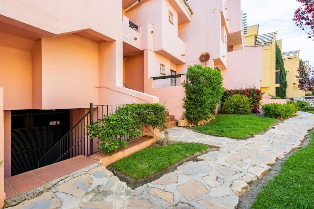 Apartamento En Marbella Guadalmina Primera Linea De Campo De Golf Los Cartujanos Dış mekan fotoğraf