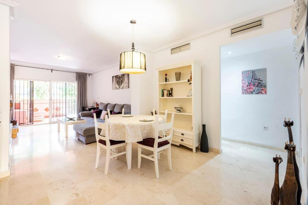 Apartamento En Marbella Guadalmina Primera Linea De Campo De Golf Los Cartujanos Dış mekan fotoğraf